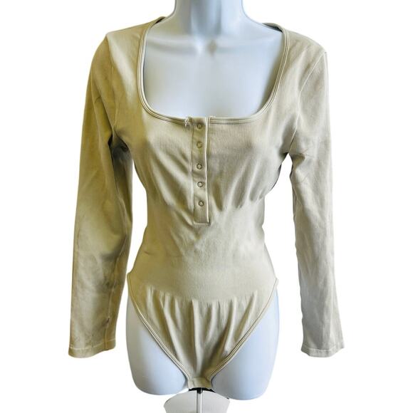 Tops - Neutral ribbed snap front long sleeve bodysuit L stretch Y2K basic core